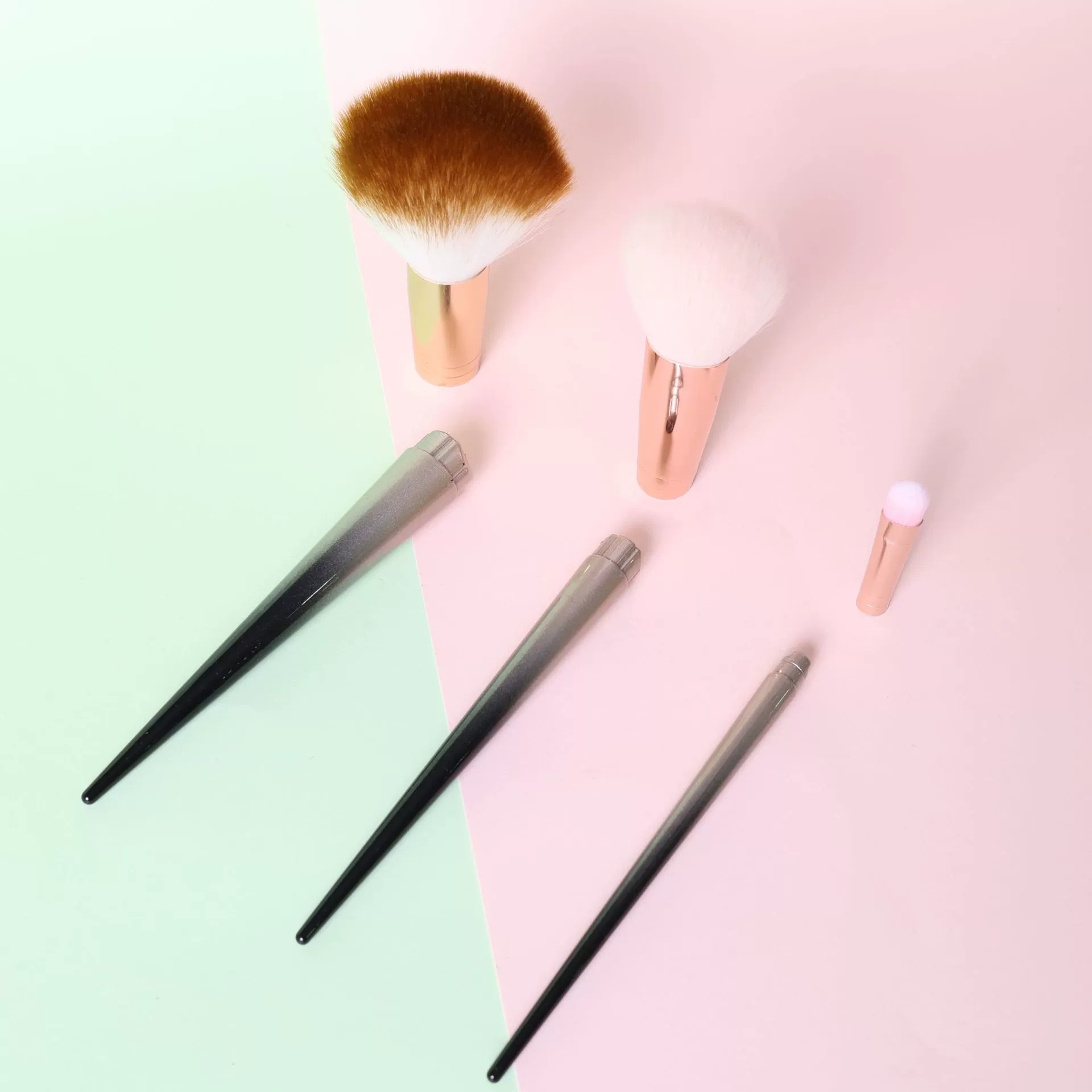 Two-color plastic brush, handle, accessories, ready-made product, gradient, wholesale
