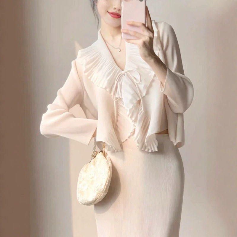 Source Factory Issey Miyake Style Women's T-Shirt, High-End Loose Design, Irregular Long-Sleeve Top, Fashionable Autumn Jacket