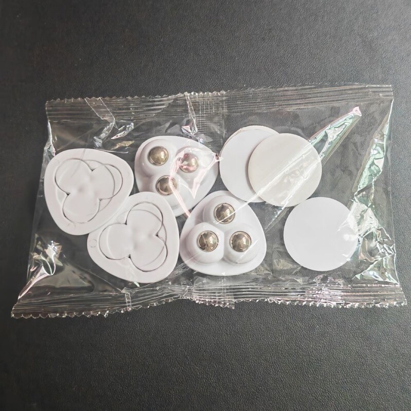 粘着式の3つのボールの万能キャスターは穴を開けないで荷重を受けます。|undefined