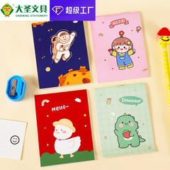 ノートの漫画の手帳の柔らかい面は幼稚園の小学生の賞品の小さいプレゼントの文房具の卸売りを写します。