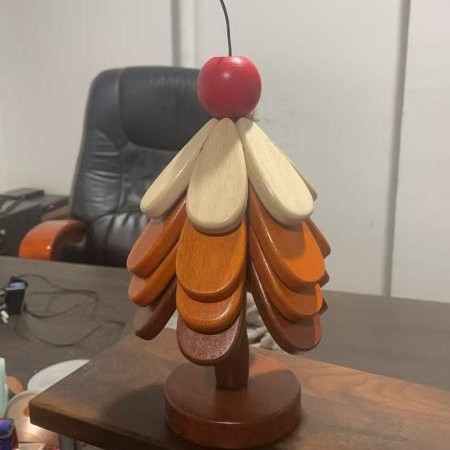 애플 크리스마스 트리(4층)