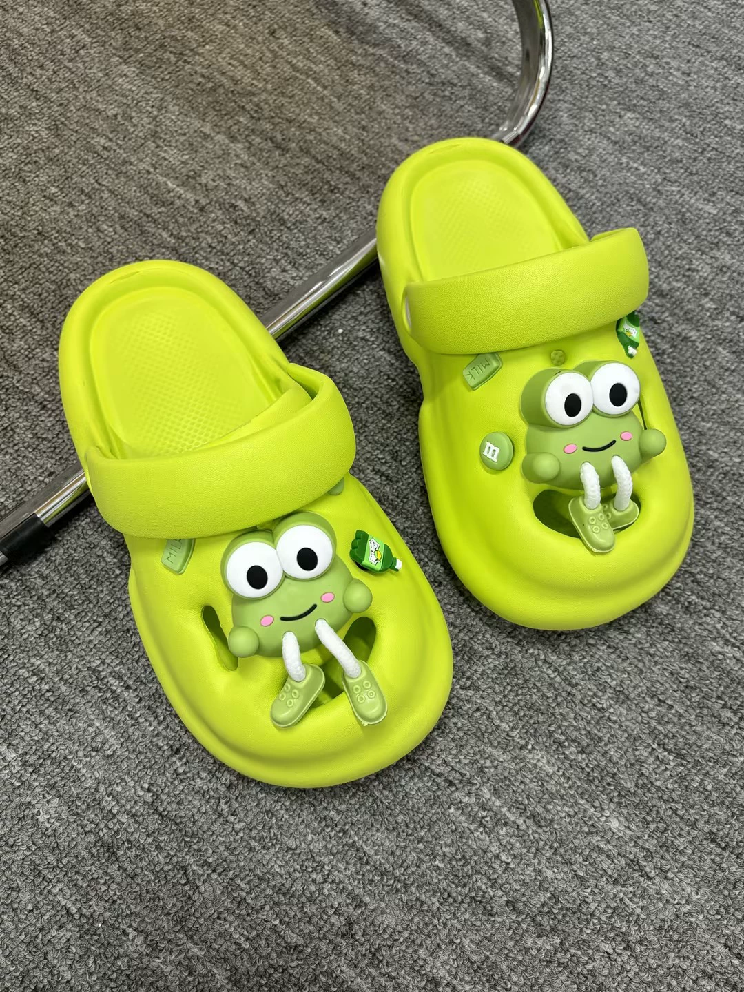 Summer trend slide, slippers