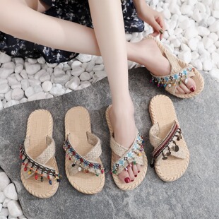 �ļ��¿�²ݾ�����Ůƽ�������⴩���һ����ɳ���r�г��¸���Ь