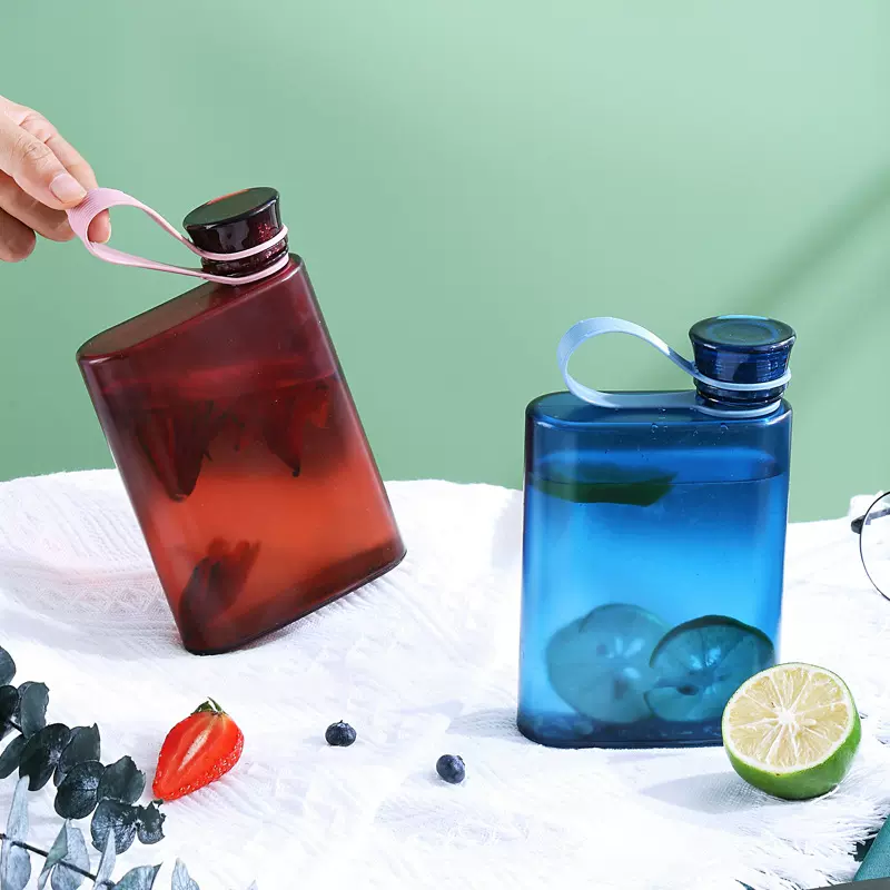 新款塑料随手杯便携手提户外旅行杯大容量学生运动创意水杯批发