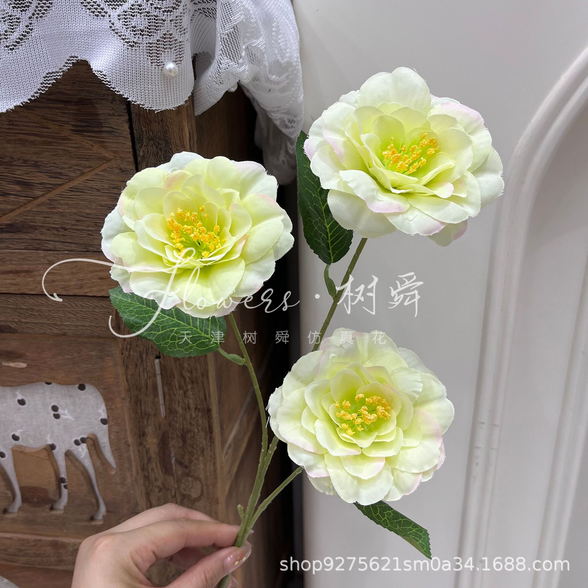 3 cabezas verde laurel