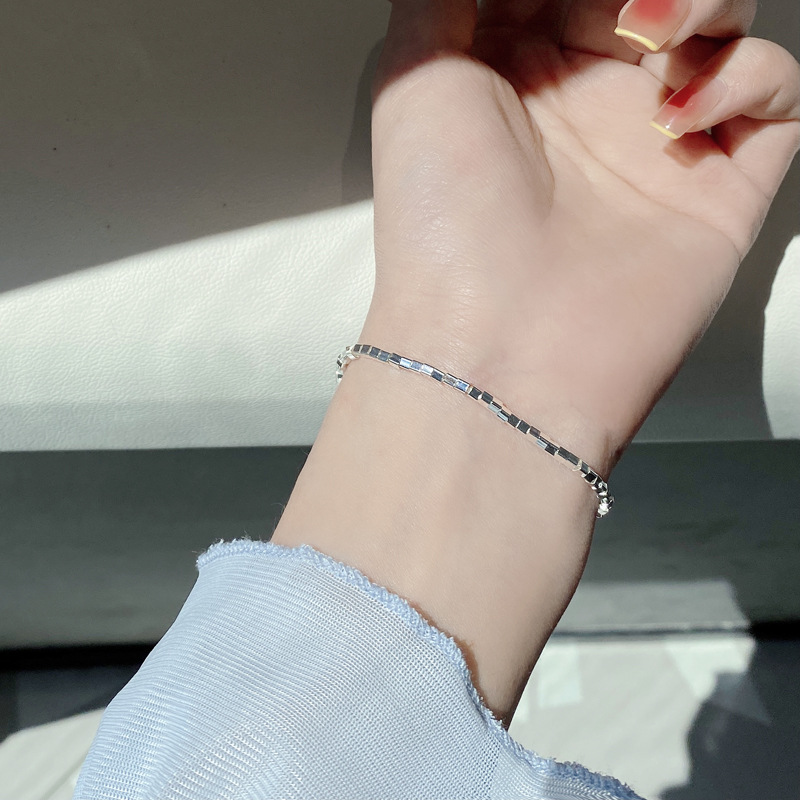 Style Simple Carré Couleur Unie Argent Bracelets 1 Pièce display picture 5