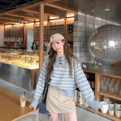 法式复古半开领毛衣女2025秋季新款牛角扣设计感条纹长袖针织上衣