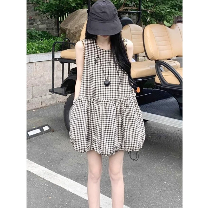 Летнее женское платье-жилет в клетку французского стиля 2025 года, без рукавов, свободного кроя, стройнящее, элегантное, с юбкой в виде цветочного бутона.