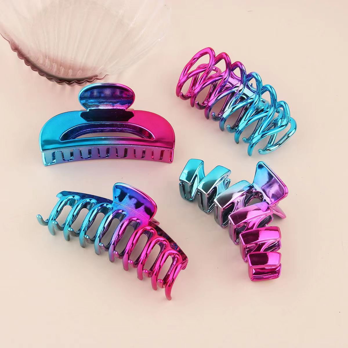 Women's Ig Style Streetwear Geometric Plastic Stoving Varnish Hair Claws display picture 1
