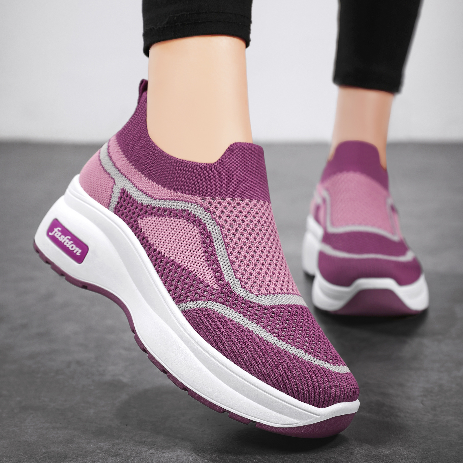 Zapatos mujer 2025 primavera suela gruesa estilo casual zapatos de mujer fabricantes al por mayor generación de zapatos de aumento de altura zapatos individuales transpirables de malla