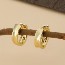 极简主义金色耳圈复古港风chic耳环小众设计不规则日常搭配耳饰女