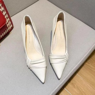 White Pillow Crane Comfortable Work Shoes New Lightweight Internet Celebrity Pointed Toe Women's Shoes French Style Breathable Temperament Fashion High Heels