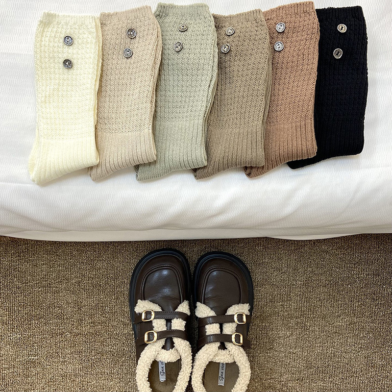 2025秋冬新款中筒堆堆袜美拉德针织手工饰品袜棉袜纽扣韩系女袜子