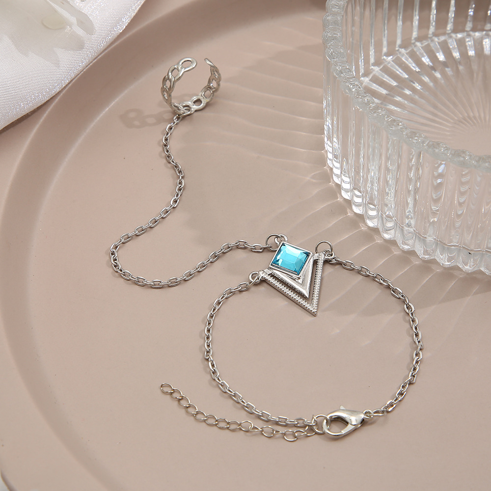 Ethnic Style Rhombus Alloy Inlay Artificial Crystal Bracelets 1 Piece