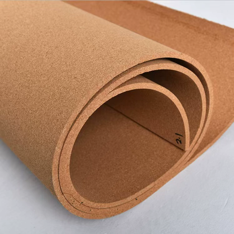 Готовые поставки рулонов пробковых плит 1-2-3 мм, пробковые подложки с мелкими частицами, пробка противоскользящая, можно резать и склеивать обратно в рулон.