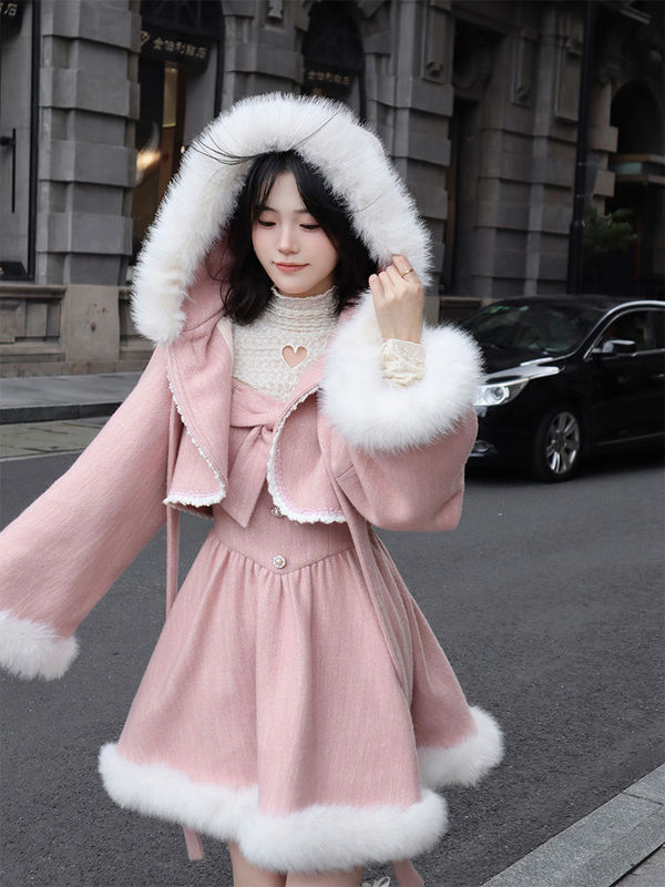 Rila Wonderland Winter New Style Sweet Heavy Craft Hooded Cape + Elegant Suspender Skirt Woolen Set