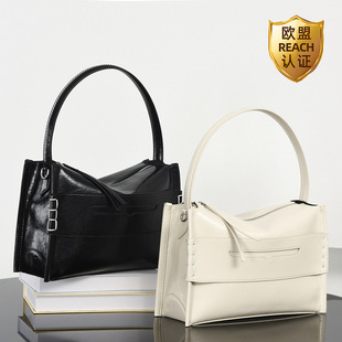 ���Q�羳�μ���r��Ʒ��ƽ���Ů��������ͨ�ڱ����������l����