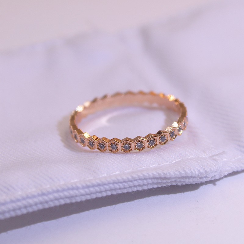 シャンパンいっぱいの金色 / 5番