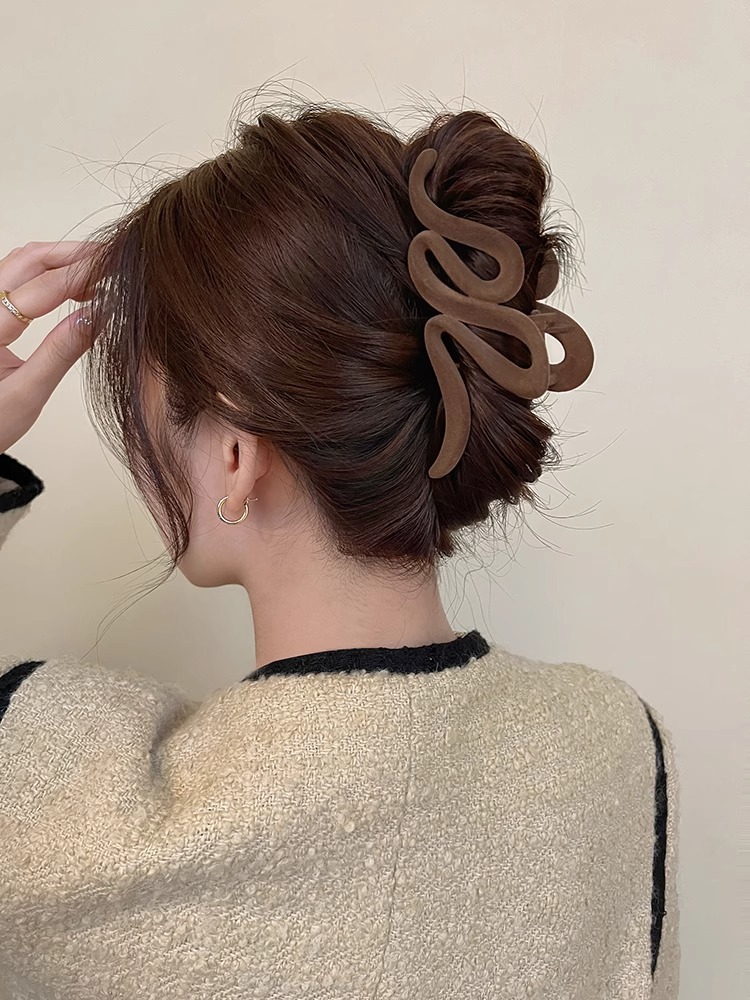 Women's Simple Style Solid Color Plastic Plating Hair Claws display picture 8