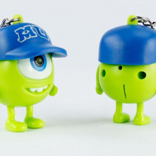 Big-eyed keychain light-up sound toy can say ILOVEYOU backpack pendant gift for girlfriend birthday 