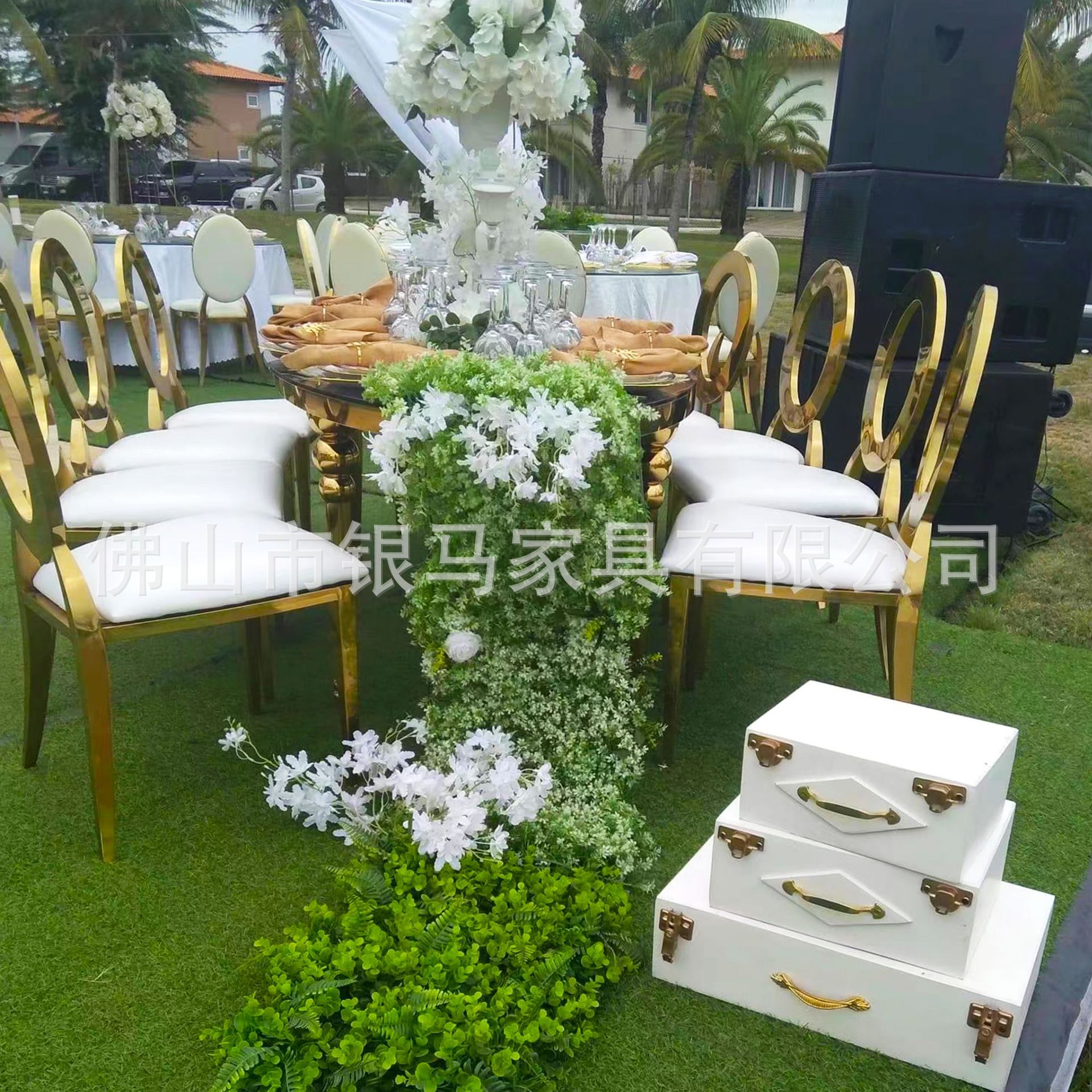Fábrica al por mayor Hotel banquete boda comedor silla boda galvanoplastia Silla de acero inoxidable Bolsa De Oro suave Silla de comedor de cuero