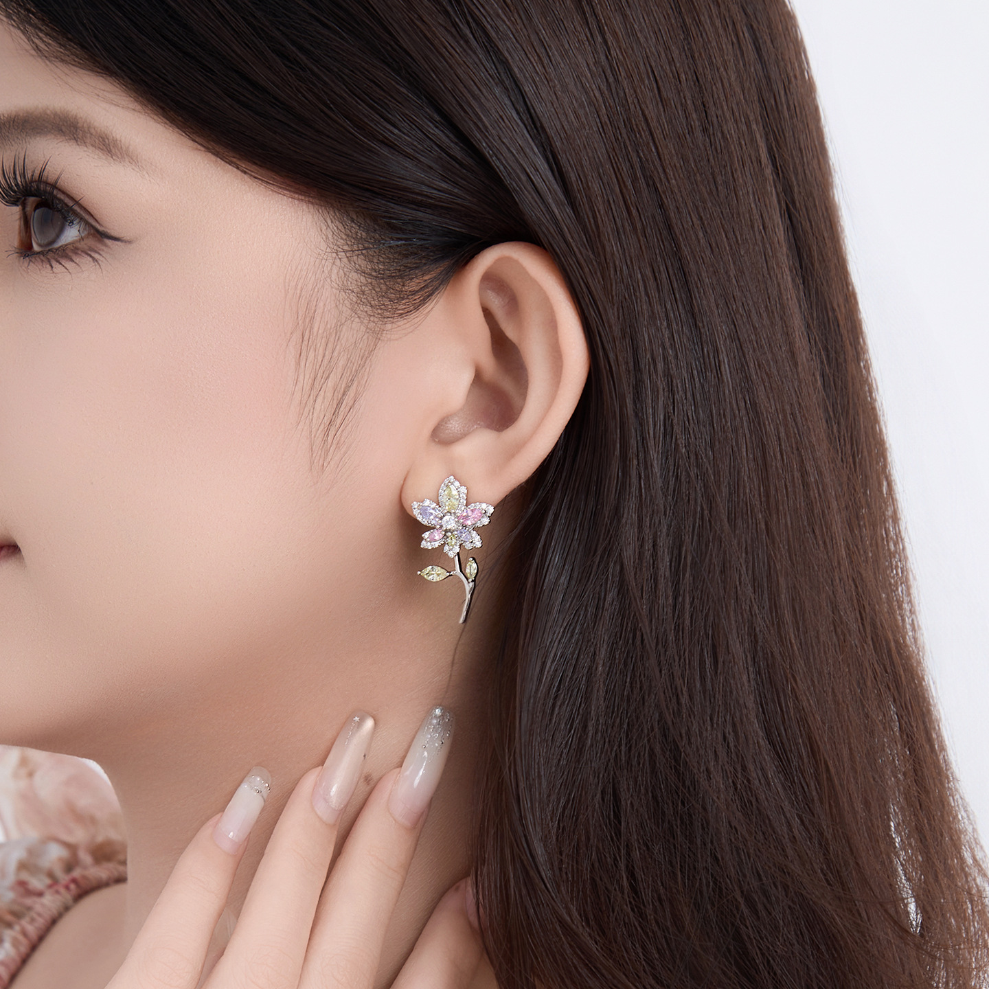 Xuping verano pastoral viento pequeño pernos de flores frescas moda color artificial gemas ligeras aretes de lujo aretes