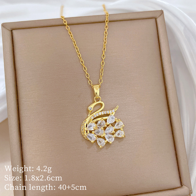 Collana con cigno e cristalli in acciaio titanio per donna_voghion.com