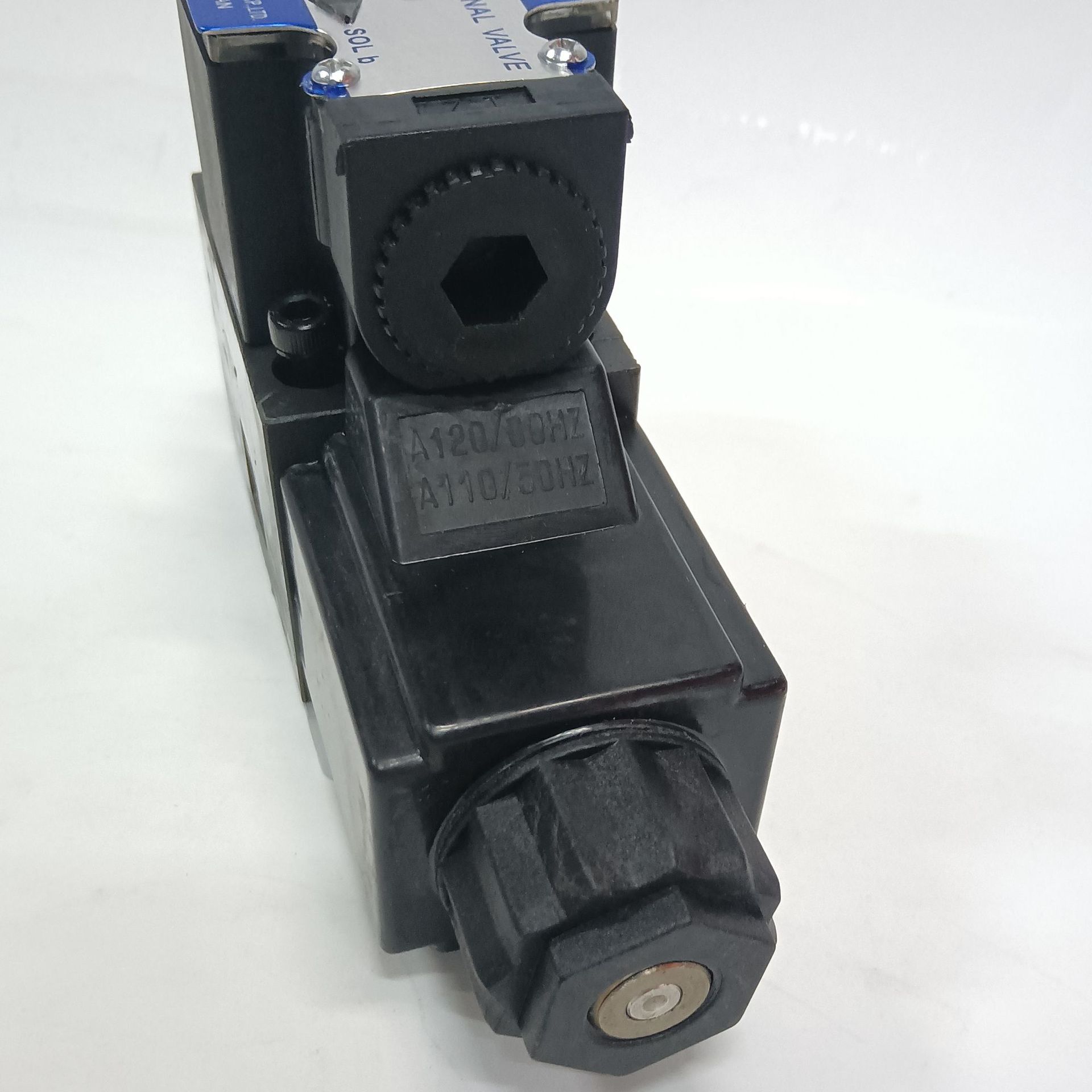 ��������YUKWIN̨������DSG01 2B2 A220���ߺ�ʽҺѹ��ŷ�������