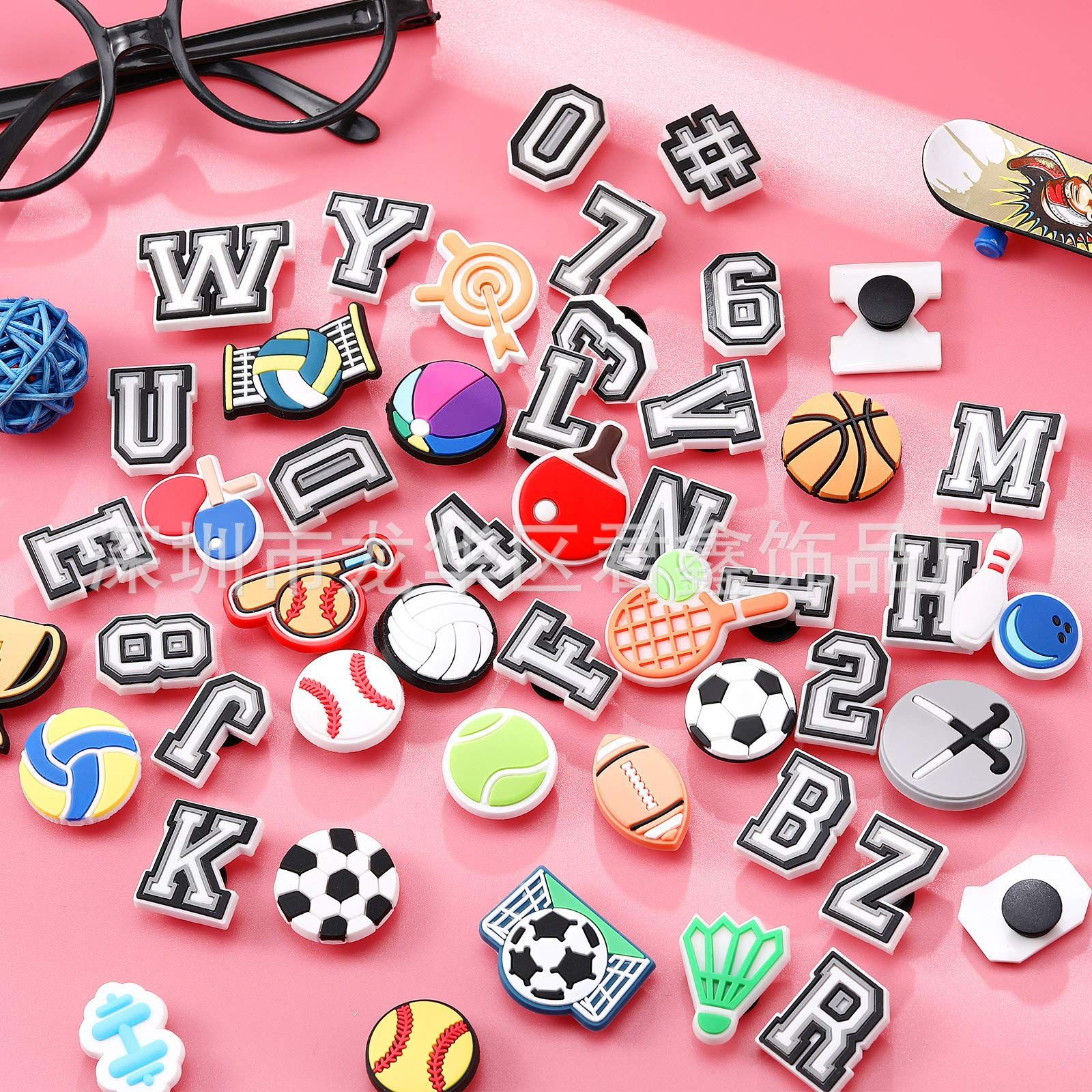 PVC letra número zapatos flor agujero zapatos zapato hebilla de color blanco zapatos luminosos accesorios cordón hebilla zapatos de jardín zapatos Accesorios