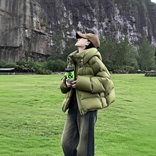 泡芙龟背绿色短款羽绒棉服女年冬季莱姆绿棉袄连帽面包服外套