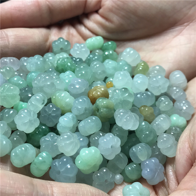 ミャンマーの翡翠氷の種a品の小さいカボチャの玉のdiyの装飾品は玉石の玉の玉のブレスレットのネックレスの部品を配合します。|undefined