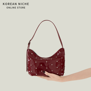 South Korea's Dongdaemun Niche Design Oil Wax Leather Armpit Bag Women's Personalized Rivet Inlaid Shoulder Handbag High-End