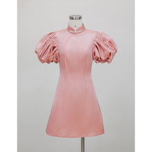 衣阁里拉年早春新品银粉色泡泡袖短款气质显瘦A字连衣裙67177