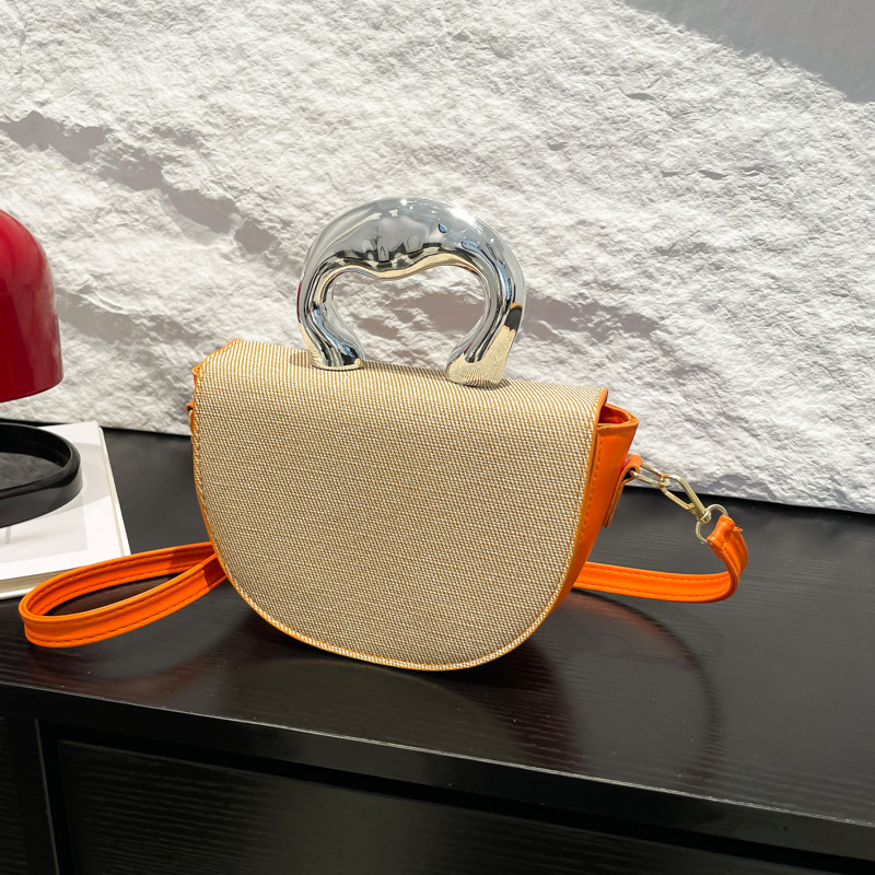 Bolso de diseño de nicho 2025 primavera nuevo bolso de mujer bolso de hombro de moda personalizado bolso de mensajero de costura de color de contraste marea