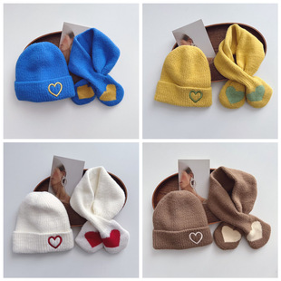 South Korea children's knitted hat scarf two-piece set Winter Love embroidery baby warm wool hat scarf suit