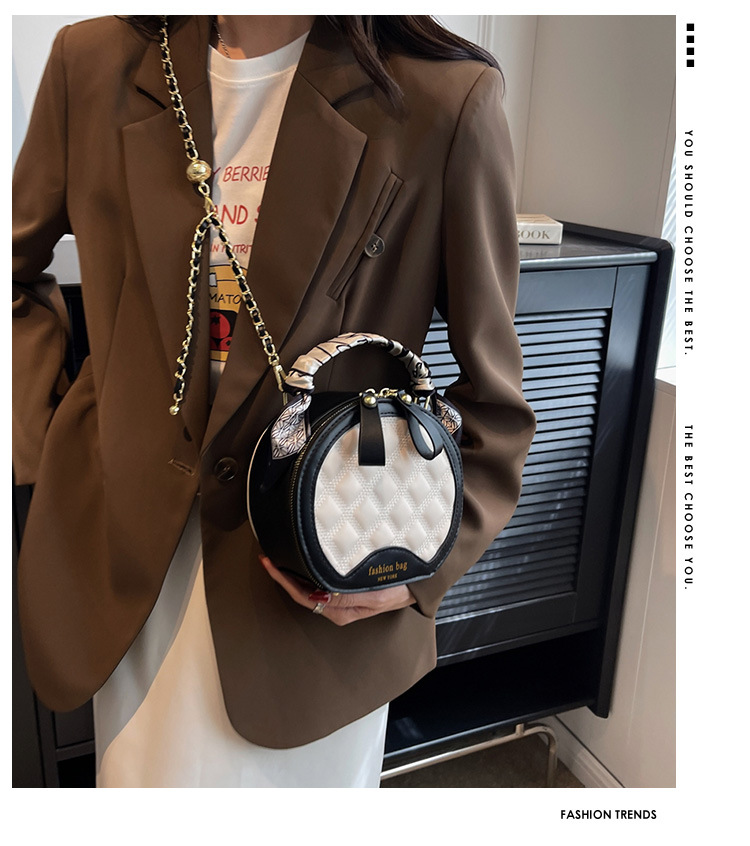 Kleine Tasche mit Diamantkette für Damen 2024 Frühjahr und Sommer beliebte neue Mode vielseitige Umhängetasche modische Handtasche kleine runde Tasche_voghion.com