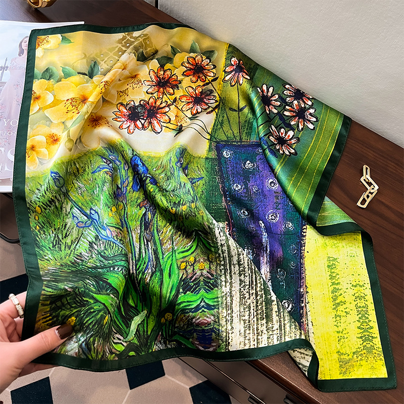 軽い豪華な北欧風の紫色の朝顔の花のプリントの绢糸のスカーフの女性の高級な気質の100% シルクの小さい方のタオル