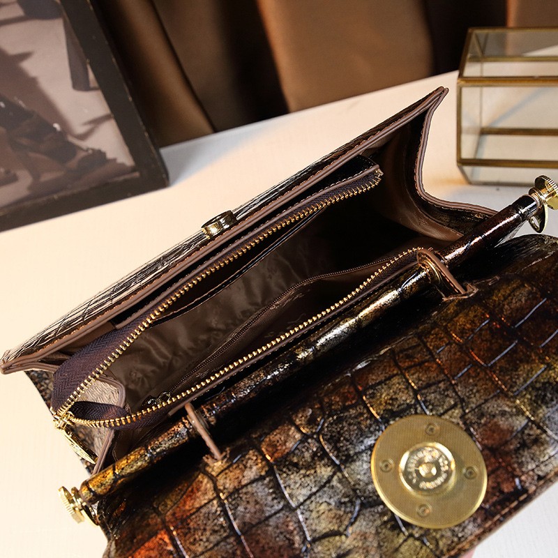 Light luxury texture handbag for women 2024 new model, atmospheric and versatile snake patterned women's bag, large_voghion.com