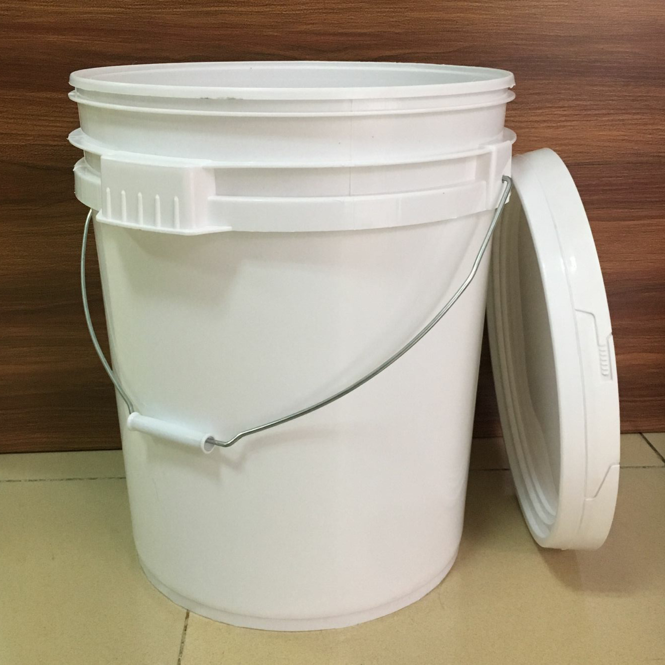 河南现货35公斤螺旋盖涂料桶包装桶35L化工桶35升食品桶化工通用