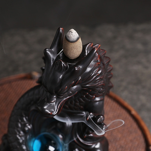 Original classic Chinese dragon reverse flow incense burner creative ceramic large dragon playing beads incense burner home furnishings wholesale