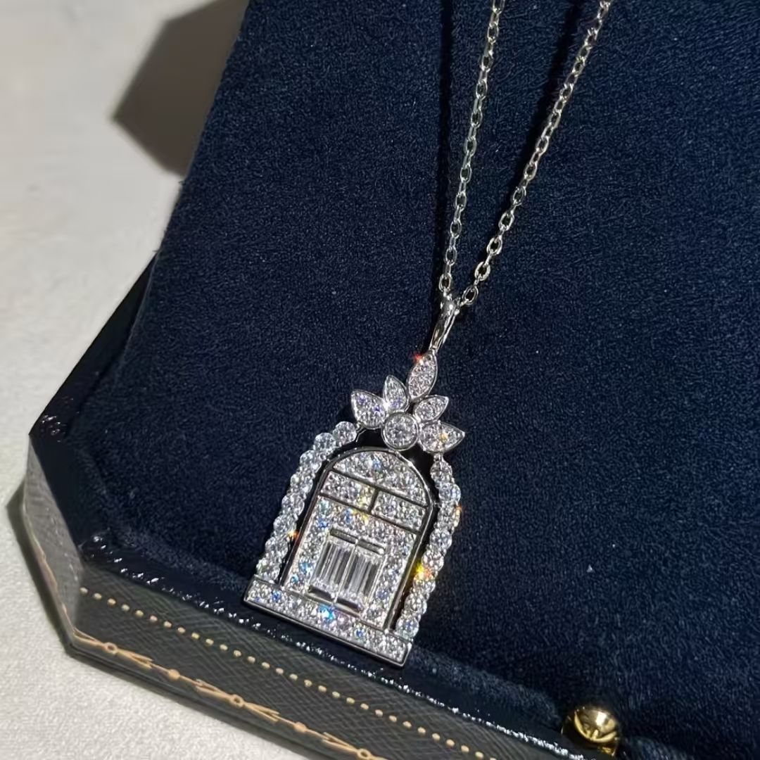 Door to Happiness Castle Necklace for Women, New Fashionable and Exquisite Light Luxury Niche Design with a High-End Feel, Clavicle Chain Jewelry