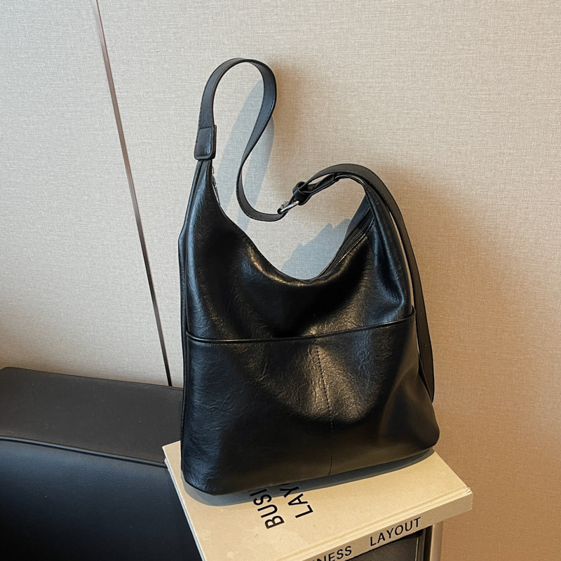 大容量トートバッグ女性2024新型秋冬茶色バケツバッグ通勤脇下バッグシングルショルダーバッグ|undefined