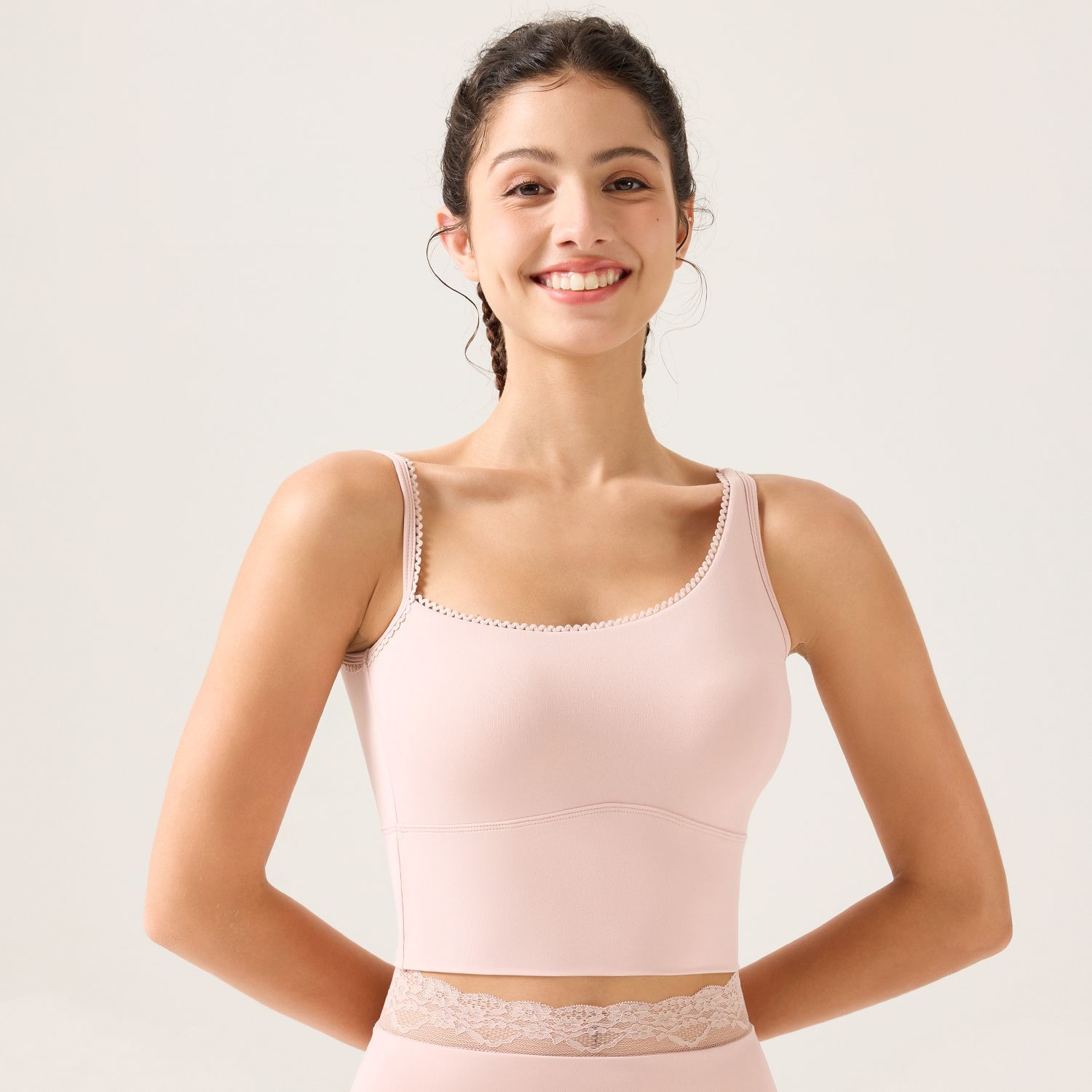 Sujetador deportivo transpirable sin costuras para primavera y verano con relleno incorporado, minimiza el busto grande, top casual de yoga para mujer.