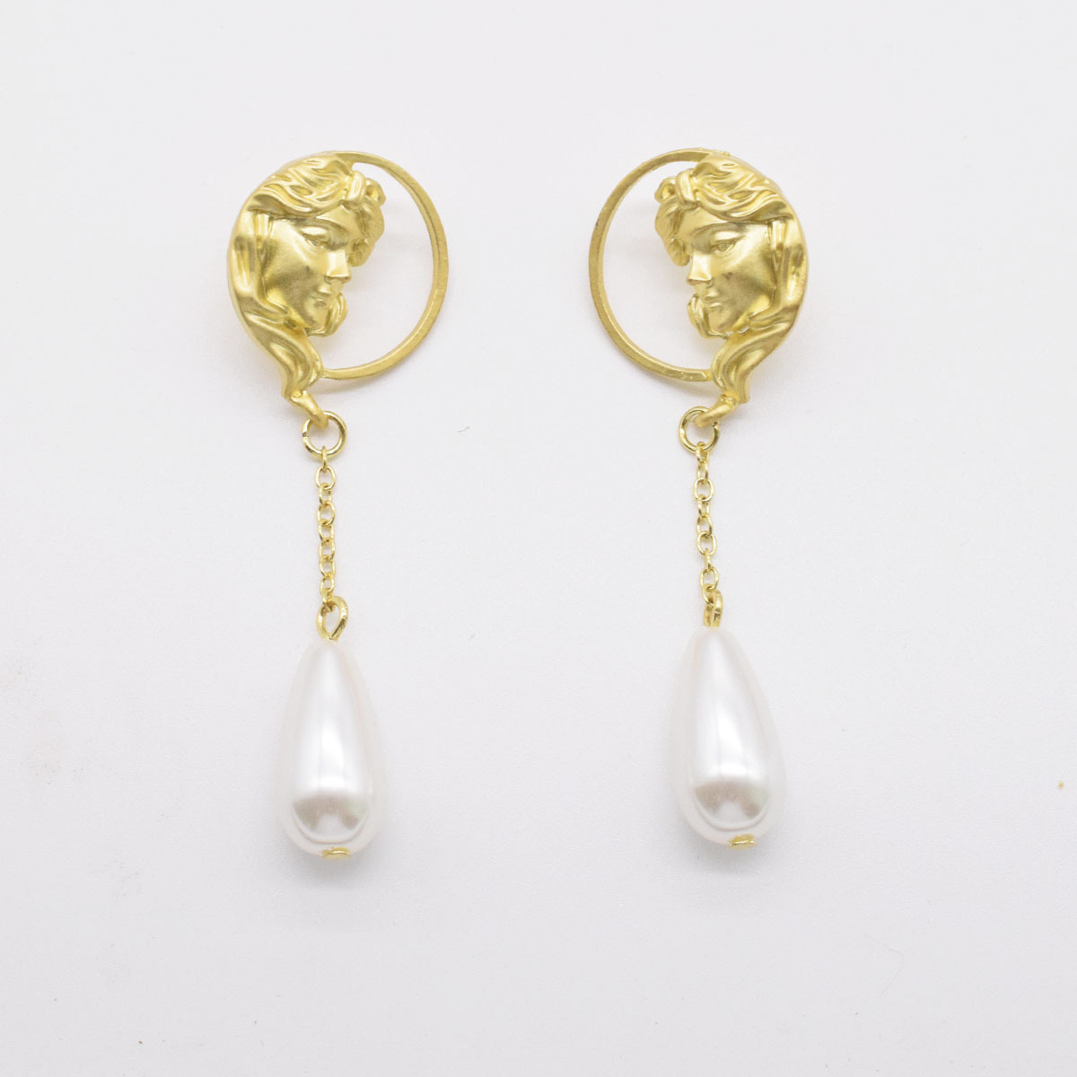 Boucles D&#39;oreilles Longues Perles De Tête De Beauté Baroque Rétro display picture 2