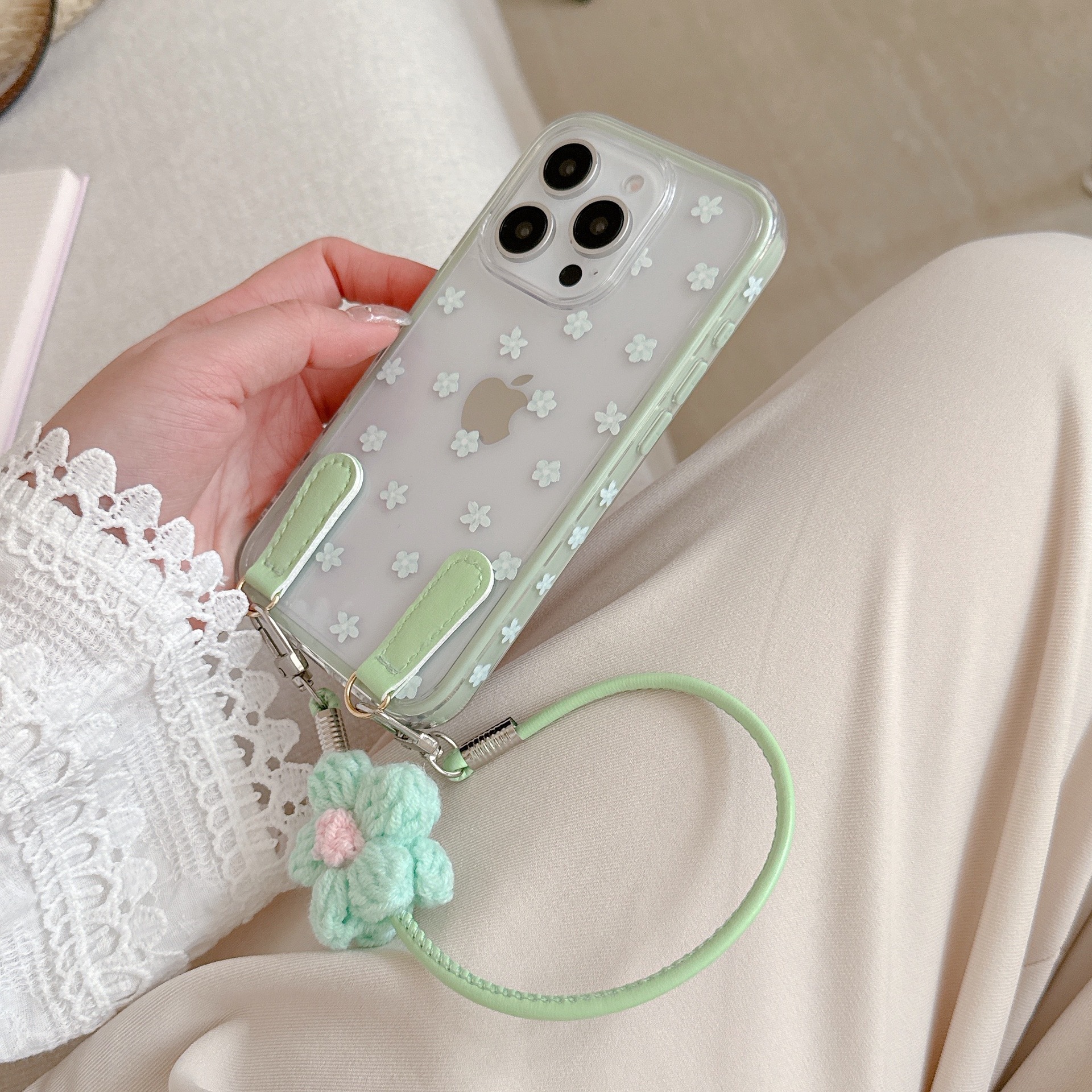 Ins coreanos flores frescas pequeñas con cordón iPhone16ProMax 14 Apple 15 funda para teléfono móvil 13 femenino 16P