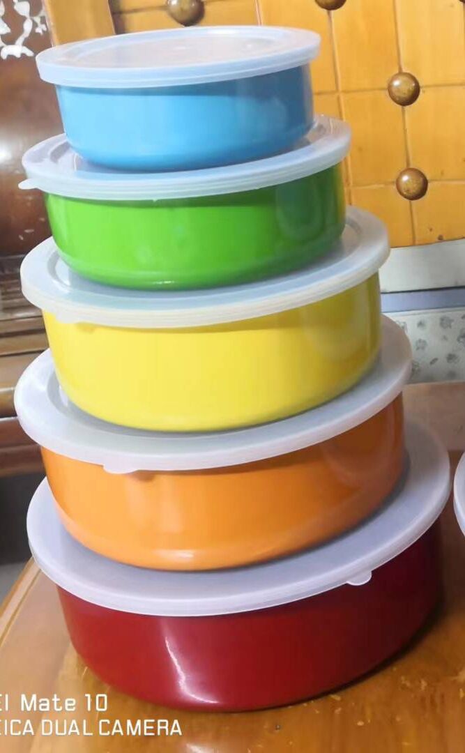 Crisper transfronterizo de acero inoxidable de 5 piezas redondo sellado tazón con tapa de almacenamiento sellado frasco de alimentos de mantenimiento fresco Bowl Set