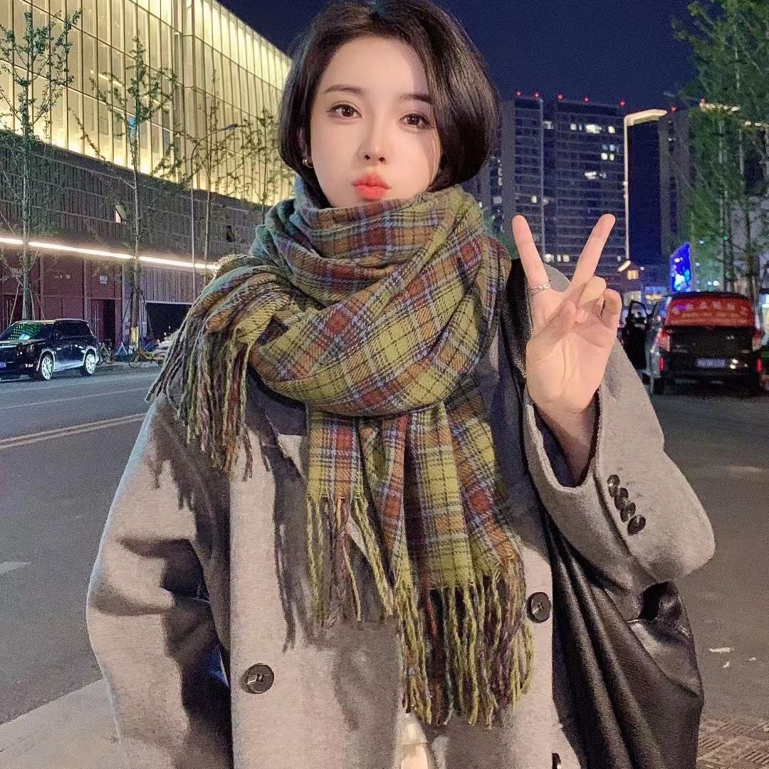 Nueva versátil engrosada de alta calidad bufanda de Chal caliente para hombres Estilo coreano retro bufanda a cuadros verde para mujeres Otoño e Invierno