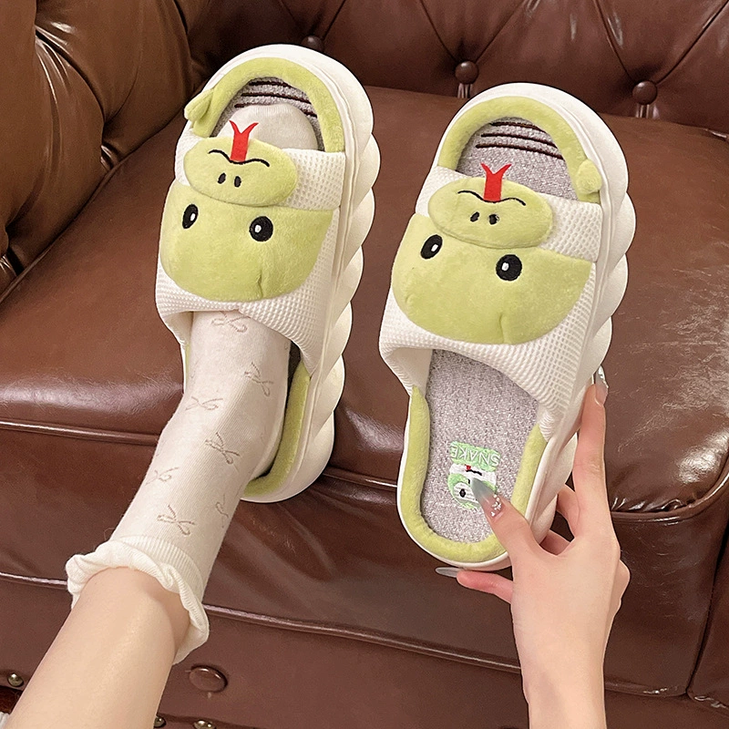 Четыре сезона льняные тапочки 2025 год змеи в помещении милый мультфильм на толстой подошвите дом нескользящие наружные холодные тапочки женские трансграничные