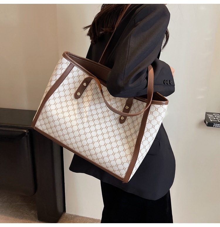 High-end, stylish, versatile, hand-carry bag for women, 2025 new trendy and popular single-shoulder bag with large capacity tote bag undefined