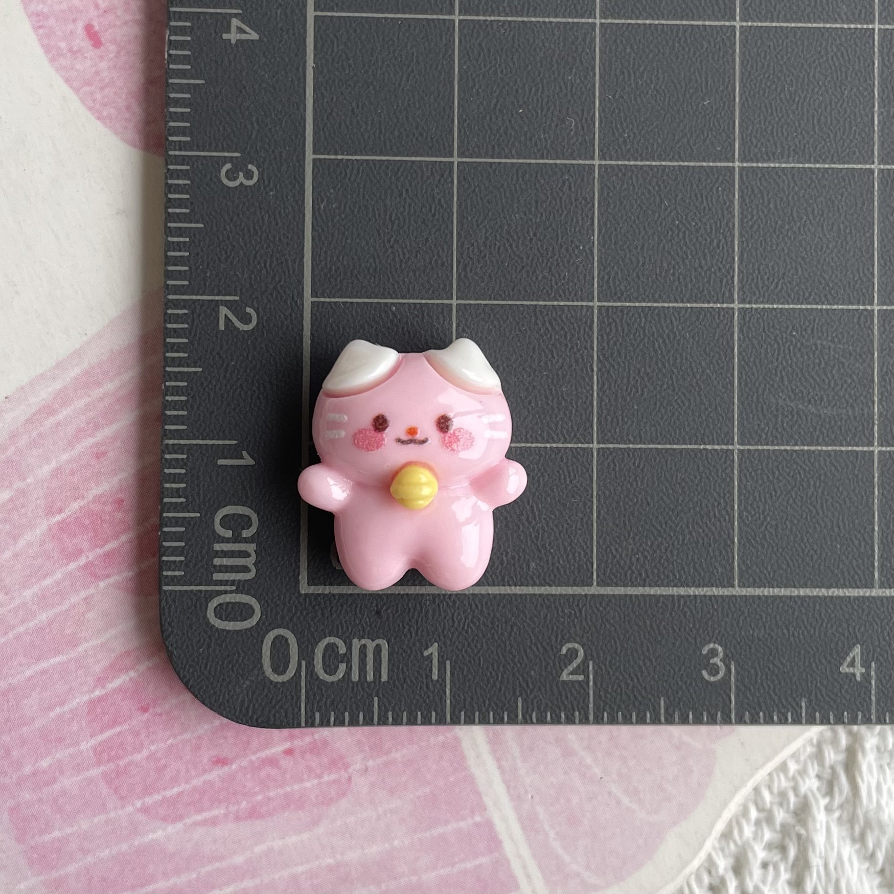 小さいサイズの動物の樹脂の部品の猫のウサギの恐竜の熊の装飾の材料のヘアピンの携帯のケースの靴の装飾のアクセサリ